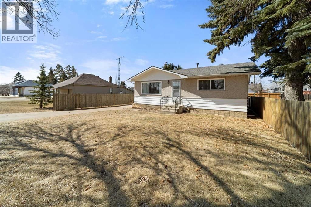 4909 51 STREET Image 2