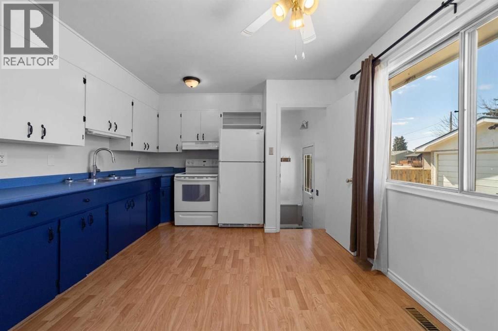 4909 51 STREET Image 8