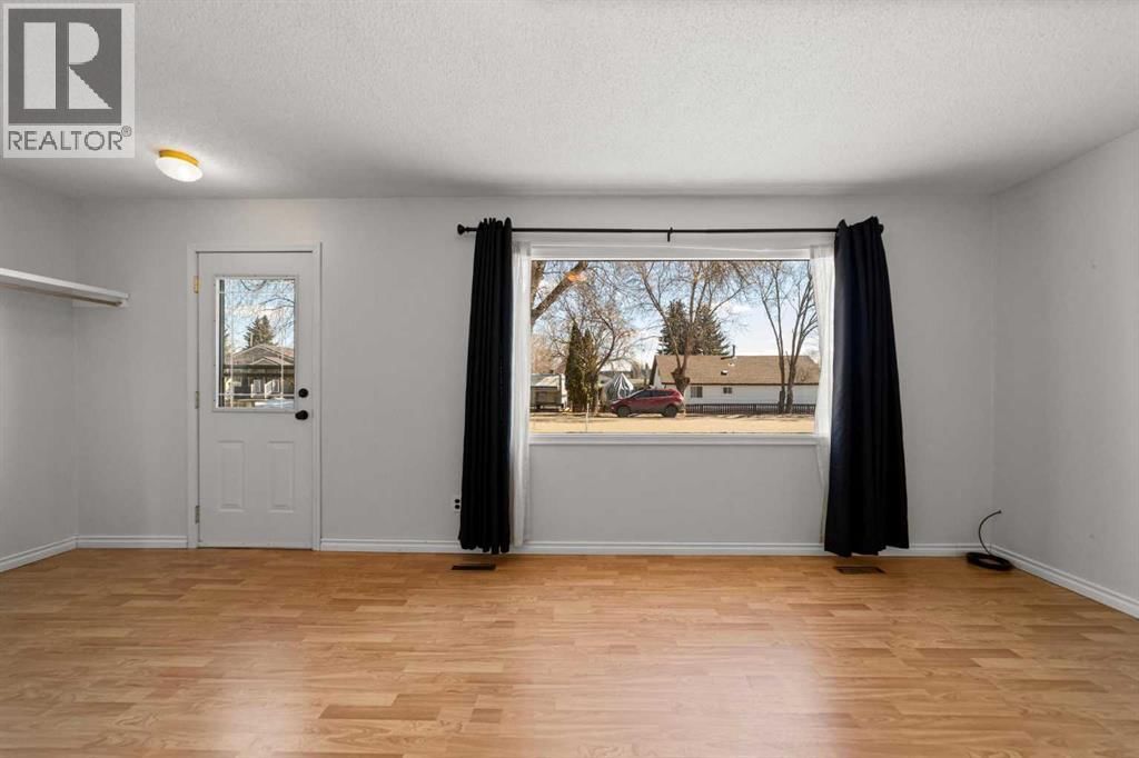 4909 51 STREET Image 9