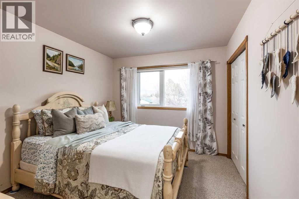 512 11 STREET Image 24