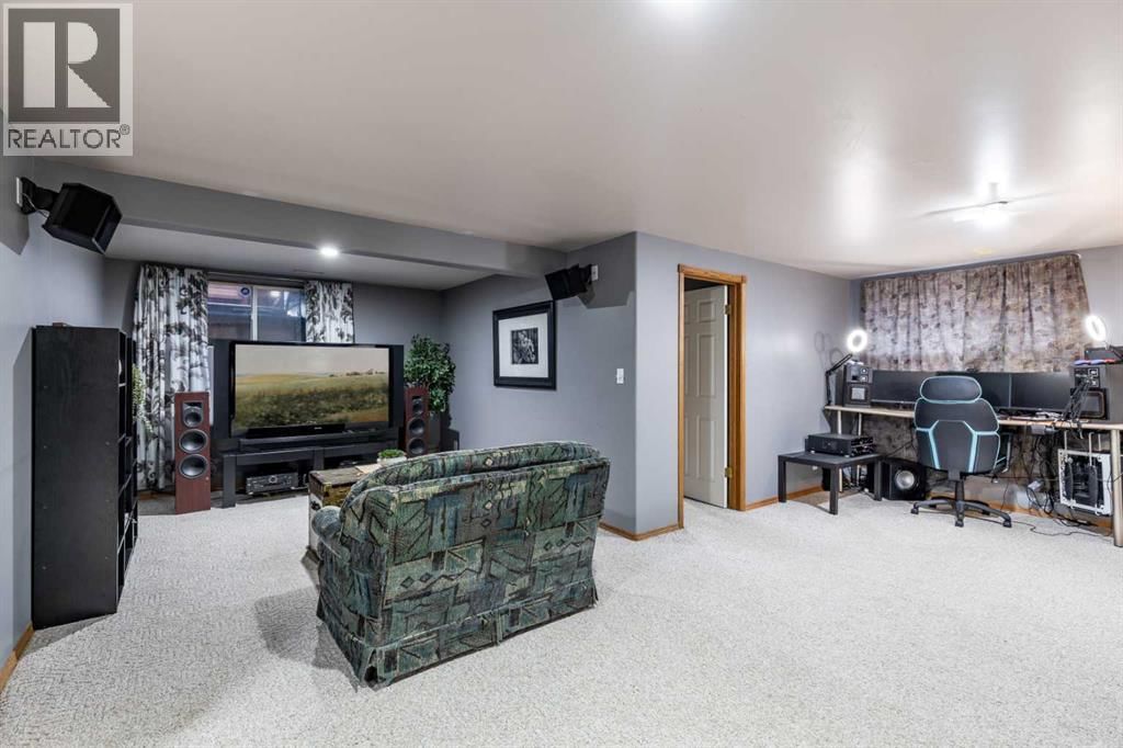 512 11 STREET Image 34