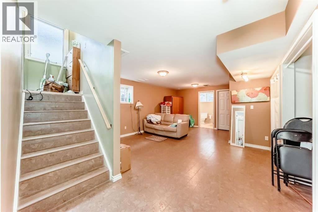 274 TEMPLEVIEW WAY NORTHEAST Image 26