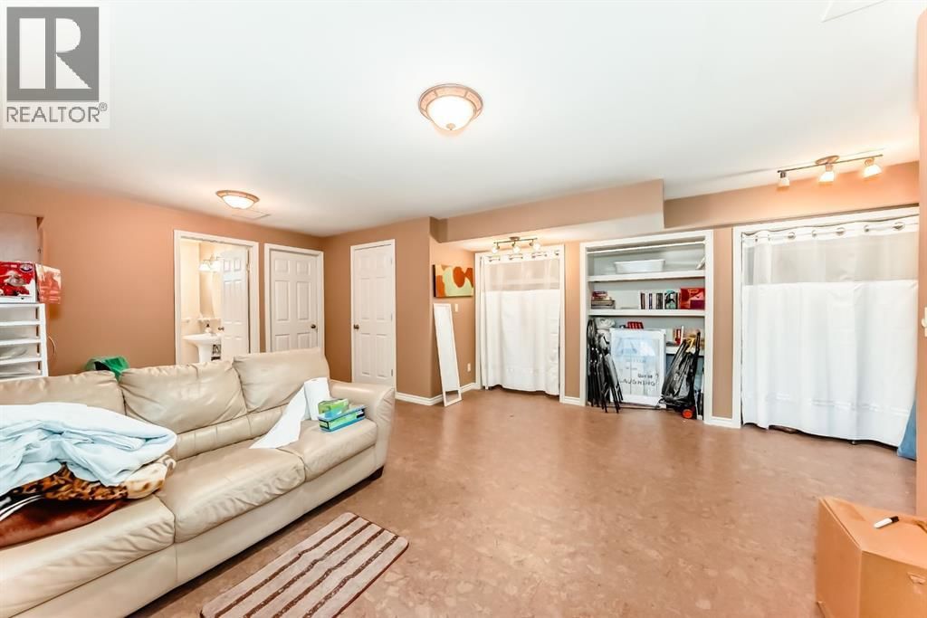 274 TEMPLEVIEW WAY NORTHEAST Image 27