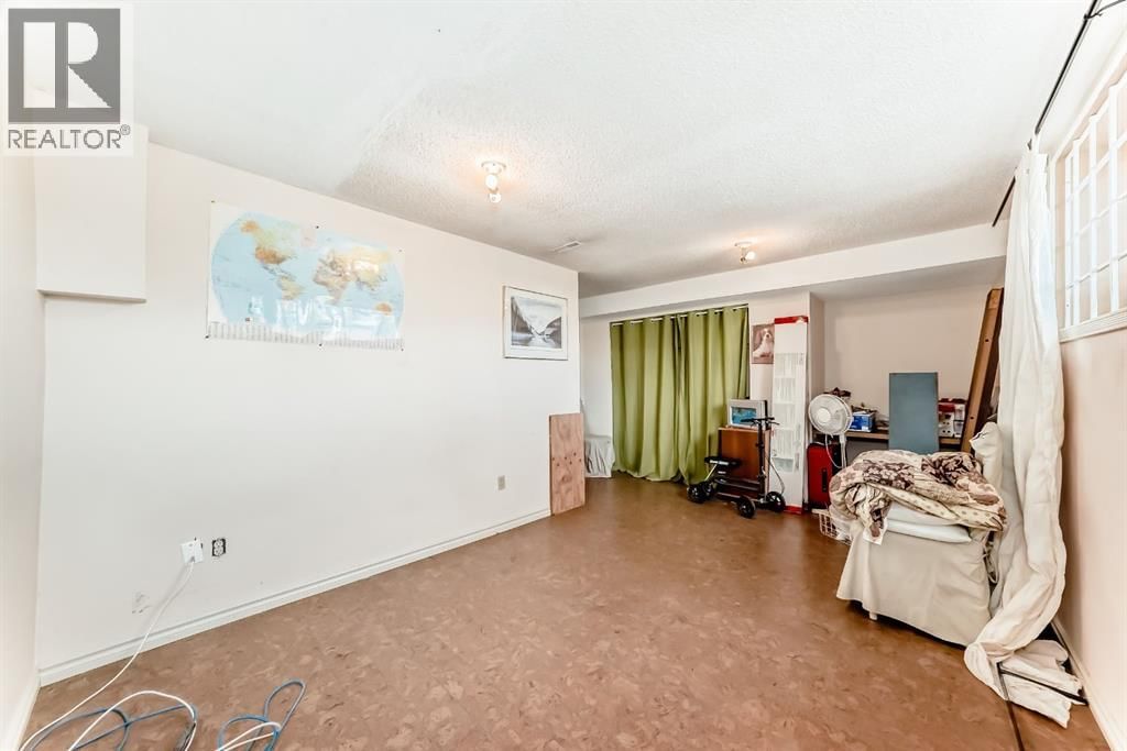 274 TEMPLEVIEW WAY NORTHEAST Image 29