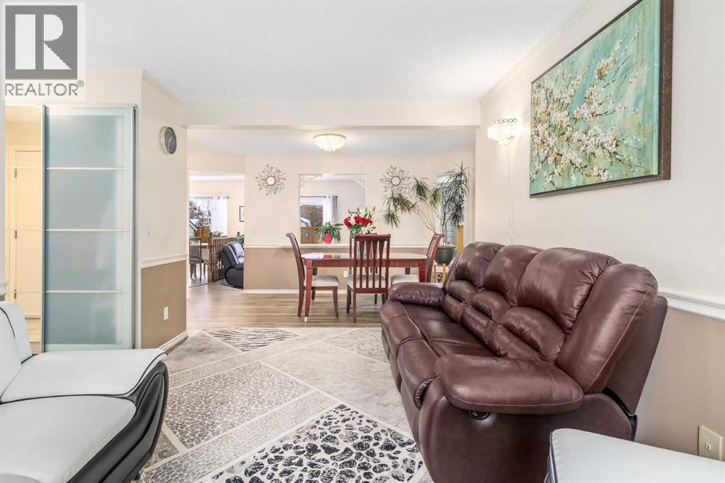 43 MILLRISE CRESCENT SOUTHWEST Image 16