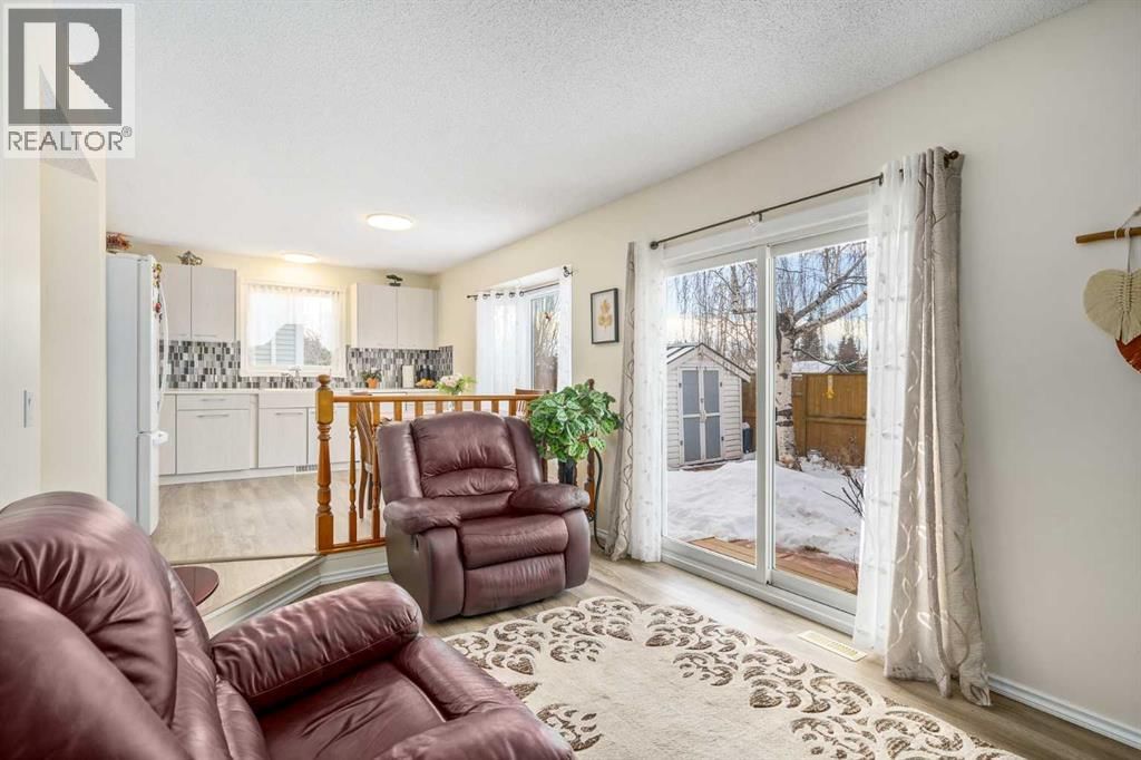 43 MILLRISE CRESCENT SOUTHWEST Image 18