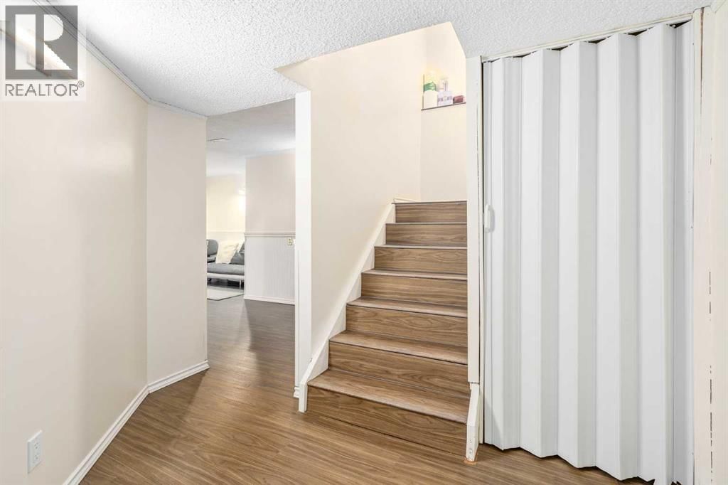 43 MILLRISE CRESCENT SOUTHWEST Image 29