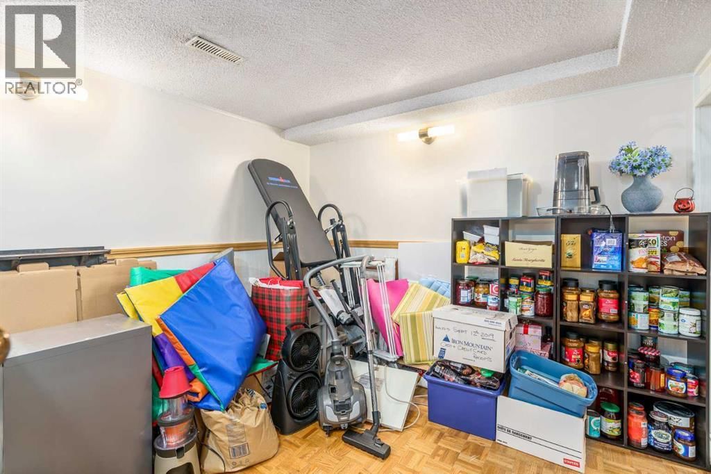 43 MILLRISE CRESCENT SOUTHWEST Image 34