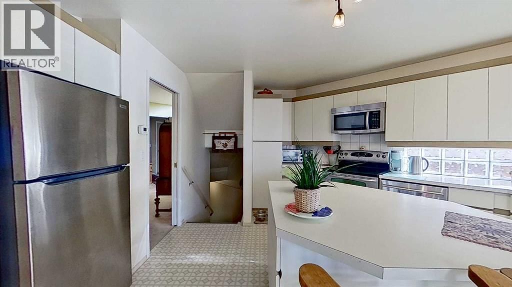 2219 Westmount Road property photo