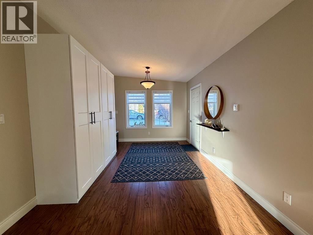 713 6 AVENUE Image 4