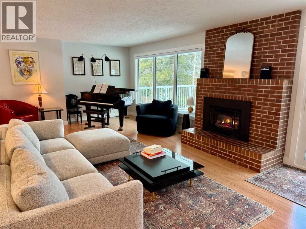 13521 15 AVENUE Image 21