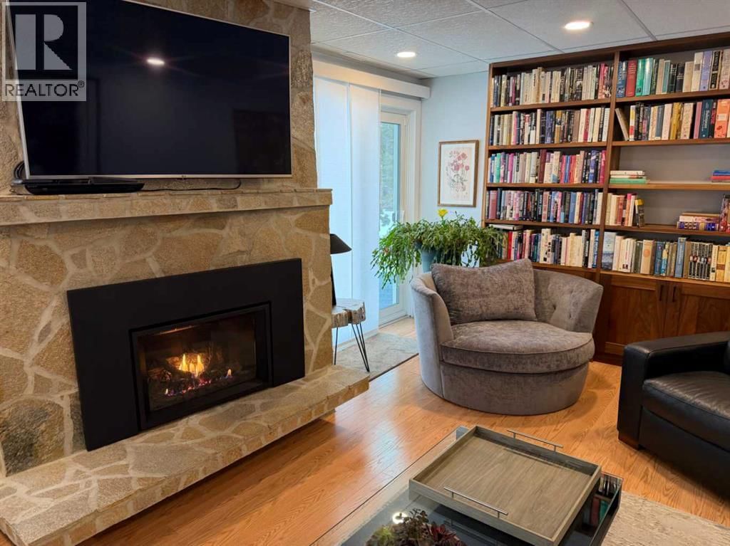 13521 15 AVENUE Image 32