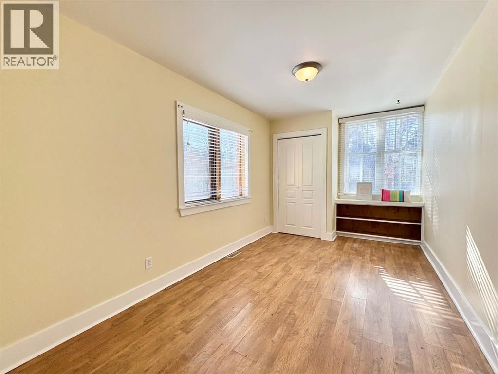 1407 4 AVENUE SOUTH Image 25