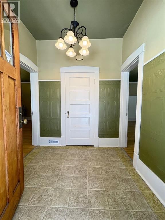 1407 4 AVENUE SOUTH Image 4