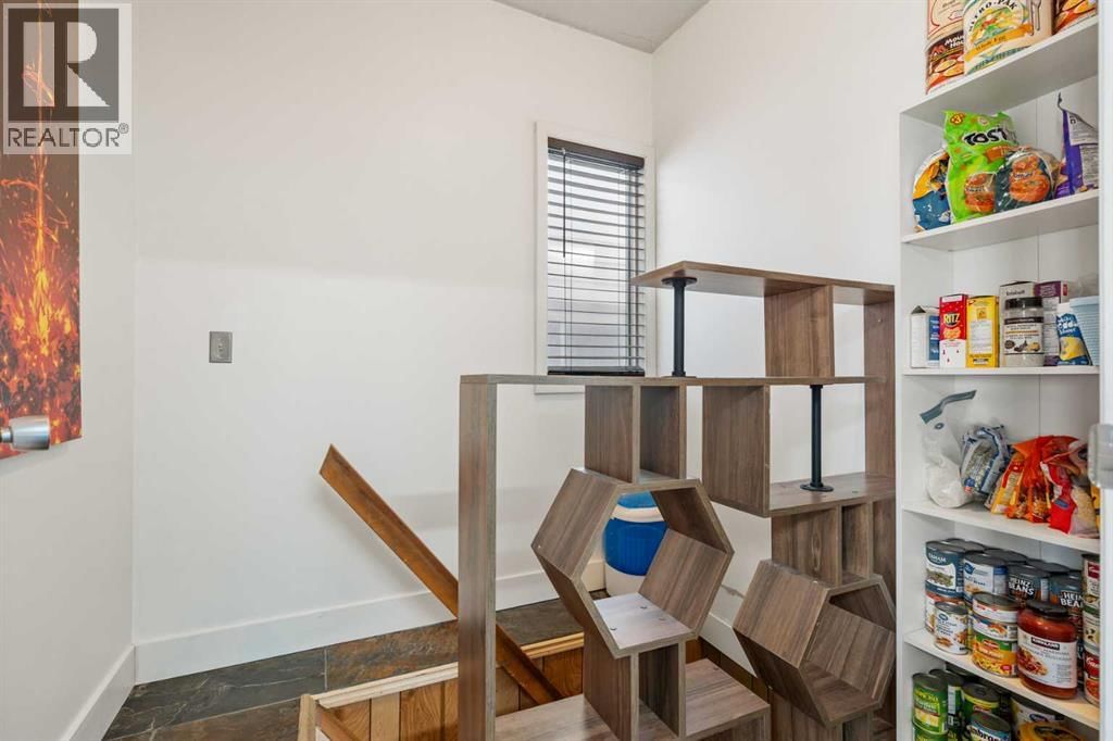 224 20 AVENUE Image 17