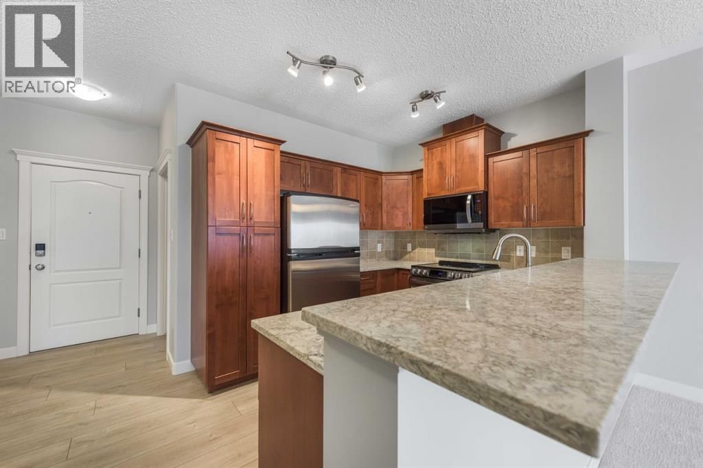 20 DISCOVERY RIDGE CLOSE SOUTHWEST Image 8