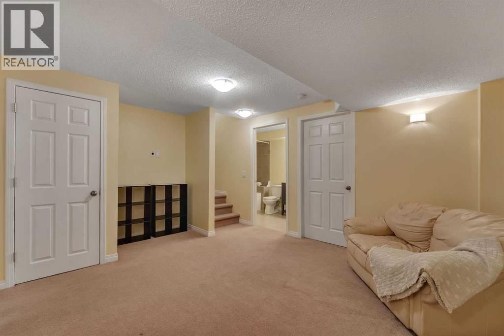 23 COPPERPOND SQUARE SOUTHEAST Image 23