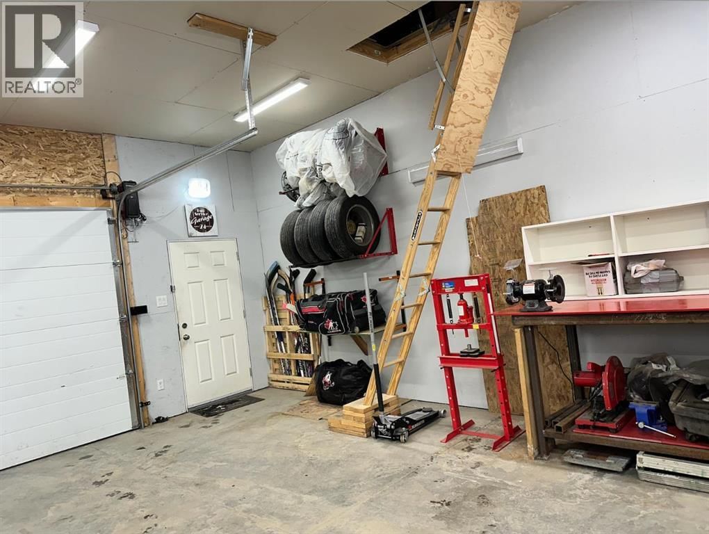 23 COPPERPOND SQUARE SOUTHEAST Image 32