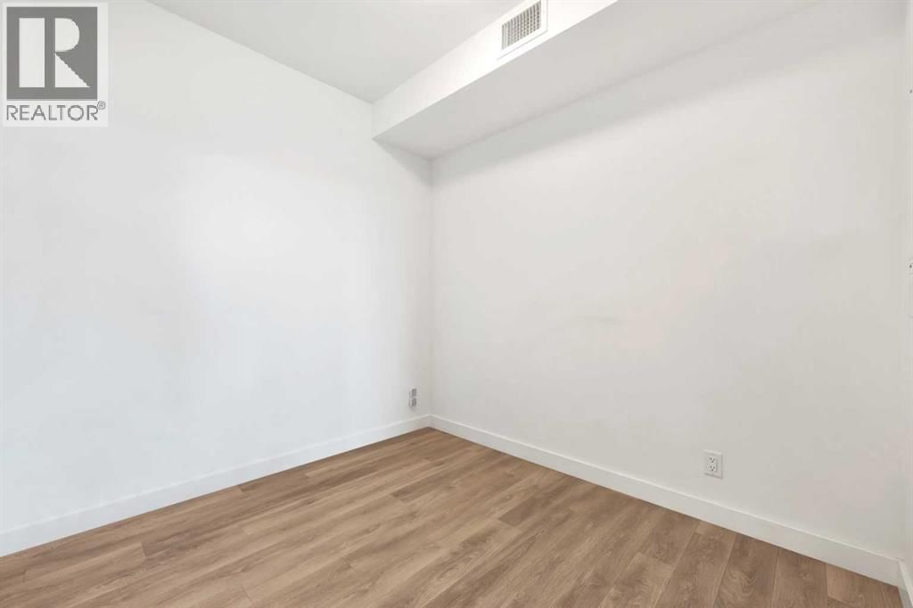 123 4 STREET NORTHEAST Image 21