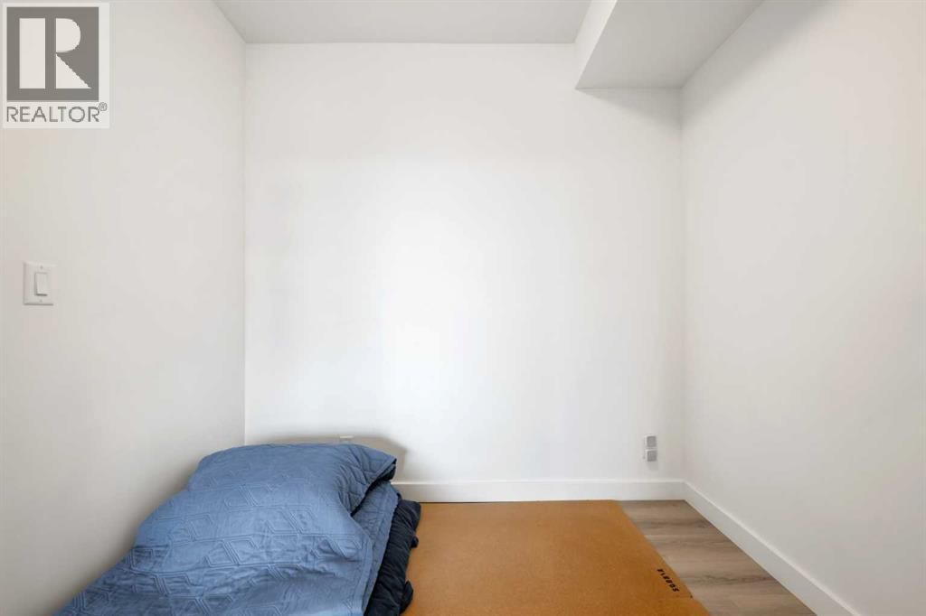 123 4 STREET NORTHEAST Image 23