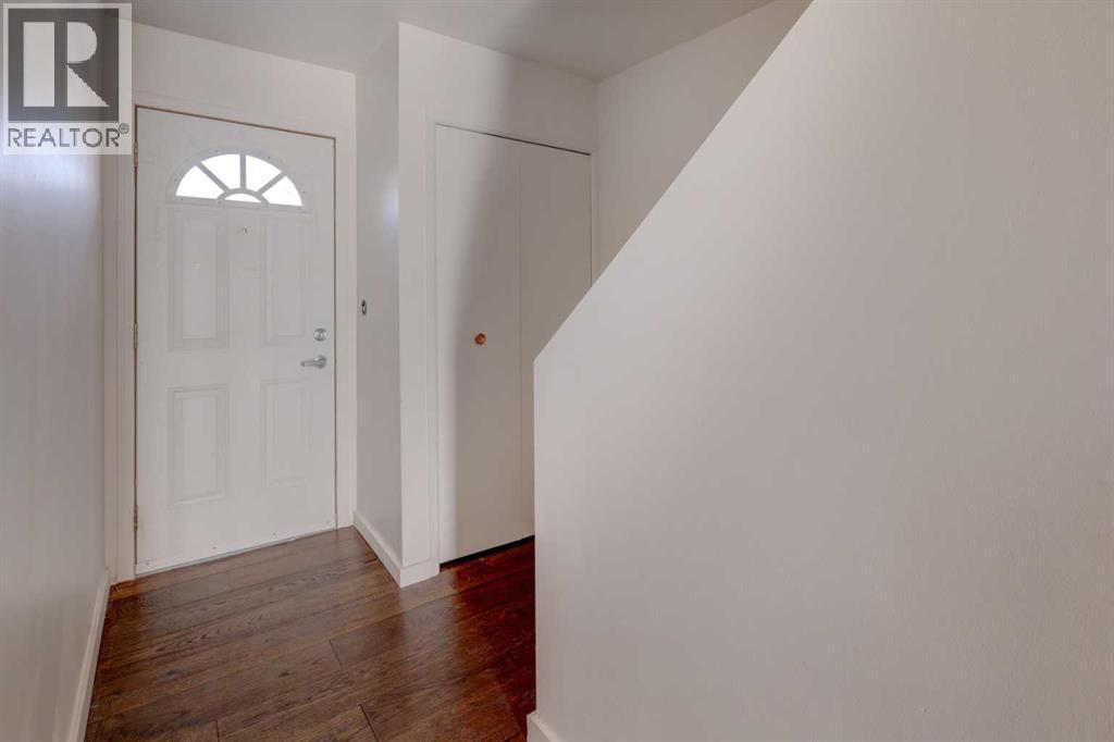64 Whitnel Court property photo