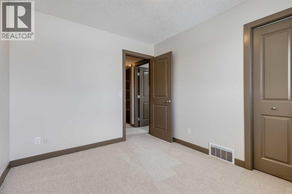 106 LUXSTONE WAY SOUTHWEST Image 16