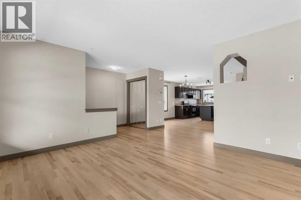 106 LUXSTONE WAY SOUTHWEST Image 5