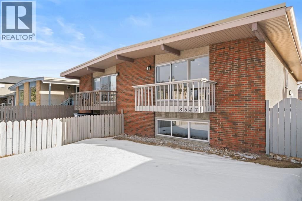 8547 47 AVENUE NORTHWEST Image 2