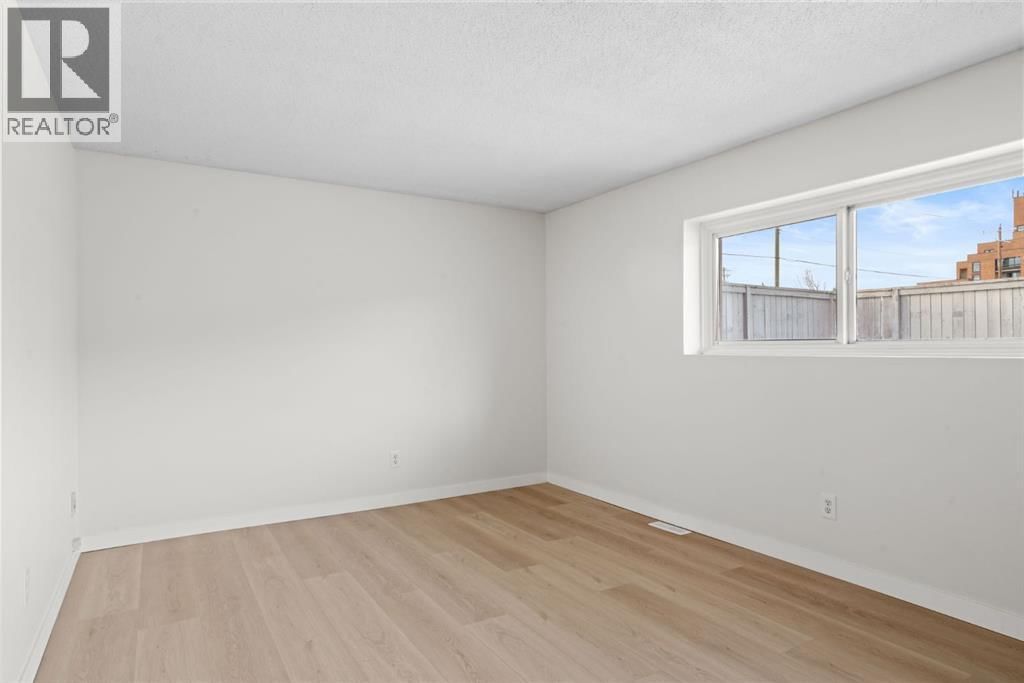 8547 47 AVENUE NORTHWEST Image 24