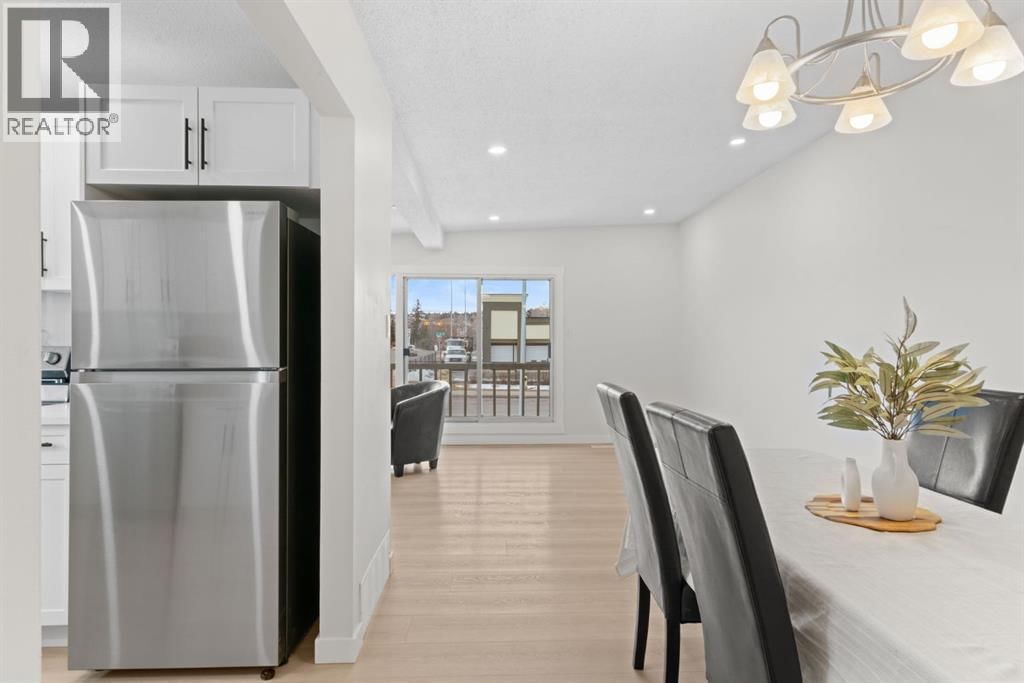 8547 47 AVENUE NORTHWEST Image 4