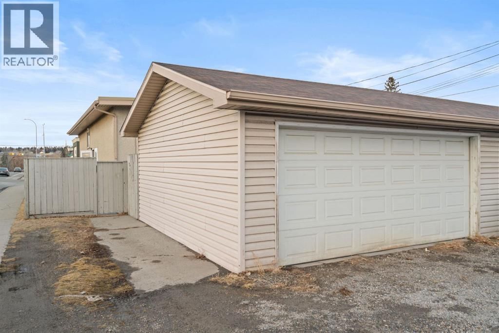 8547 47 AVENUE NORTHWEST Image 41