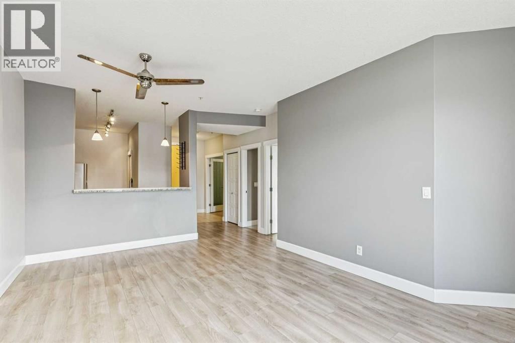 830 CENTRE AVENUE NORTHEAST Image 18