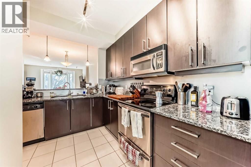 830 Centre Avenue property photo