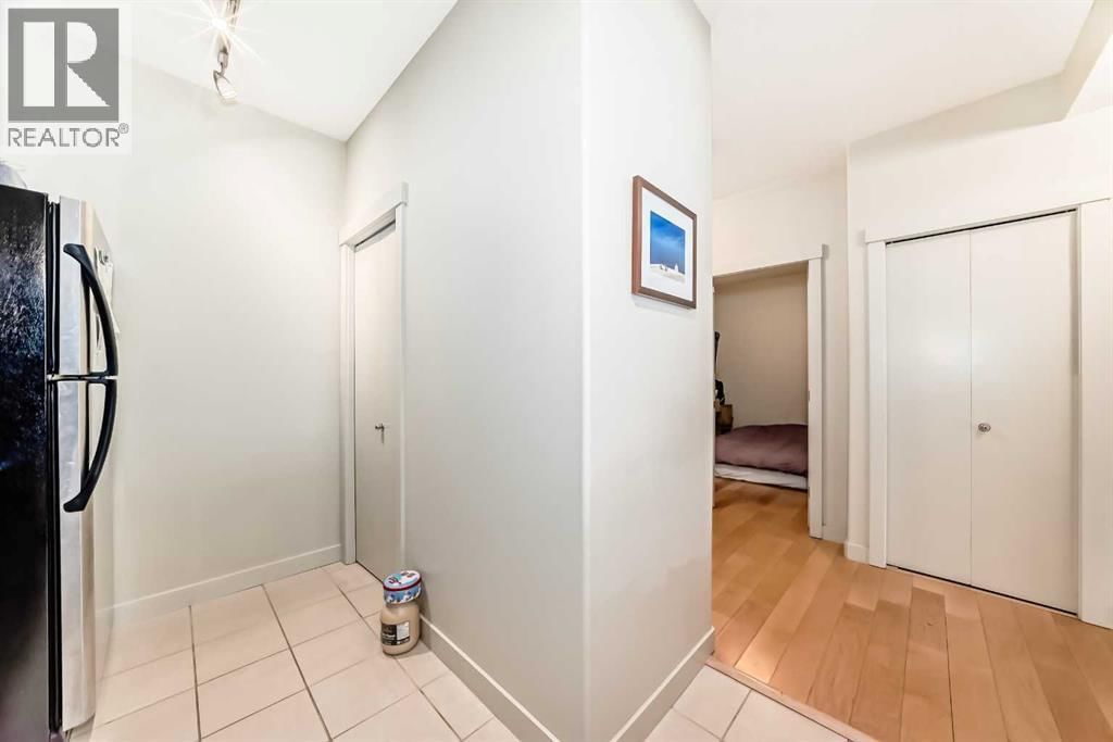 830 Centre Avenue property photo