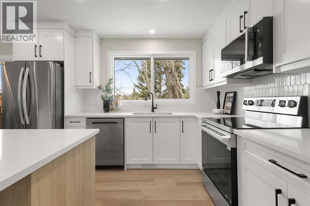 347 QUEENSLAND DRIVE SOUTHEAST Image 12