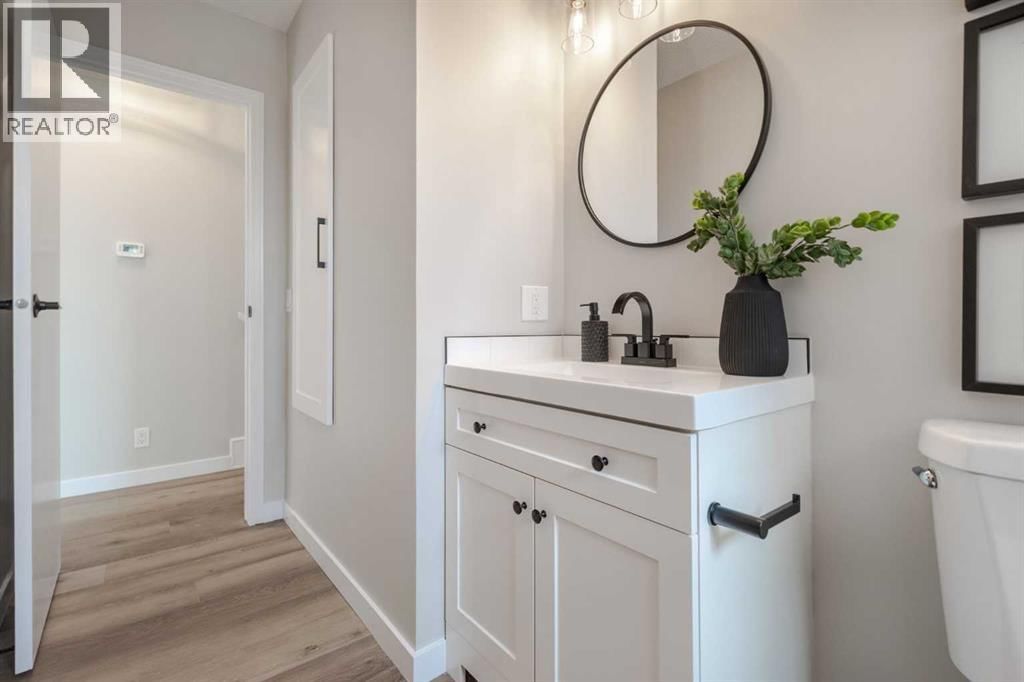 347 QUEENSLAND DRIVE SOUTHEAST Image 17