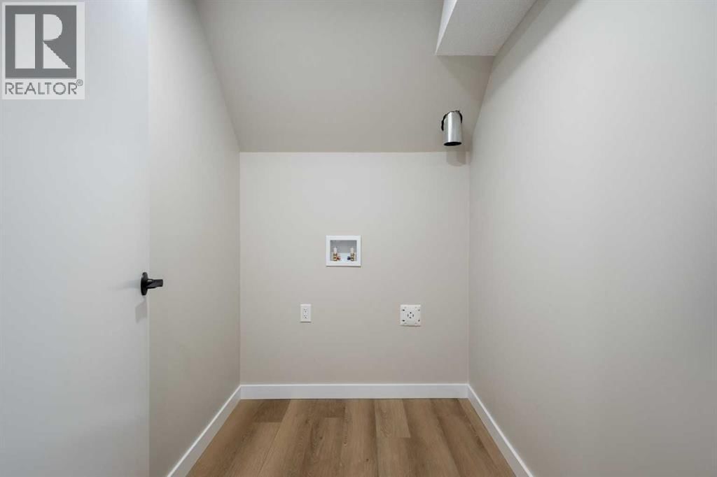 347 QUEENSLAND DRIVE SOUTHEAST Image 34