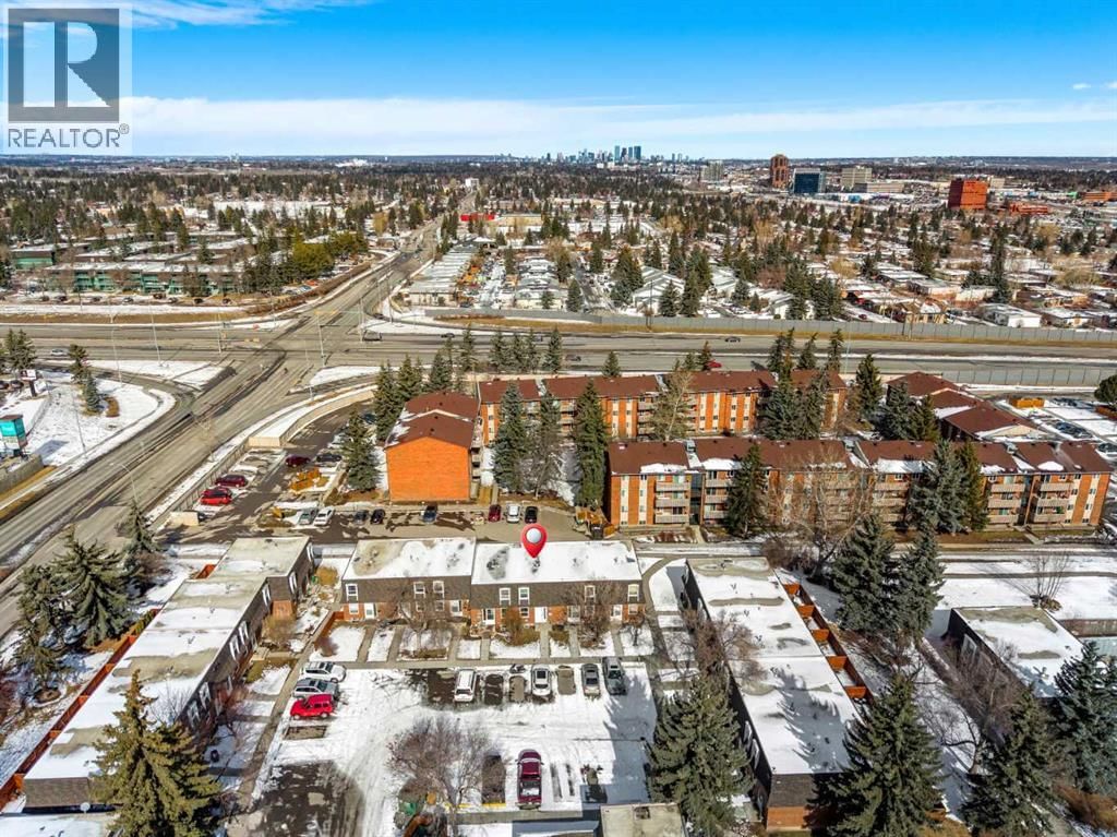 330 CANTERBURY DRIVE SOUTHWEST Image 36