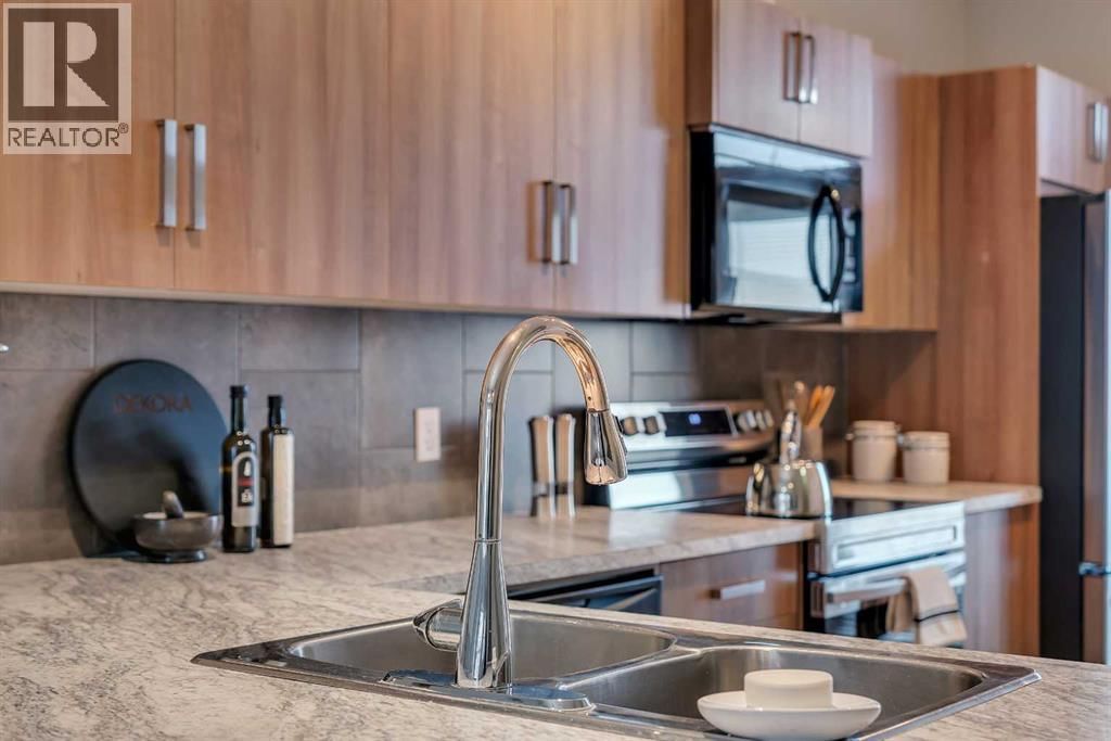 34 NEW BRIGHTON POINT SOUTHEAST Image 7