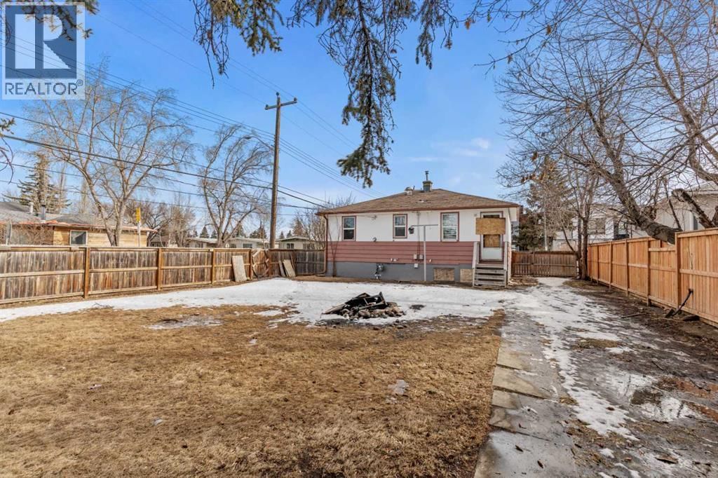 1403 43 Street property photo