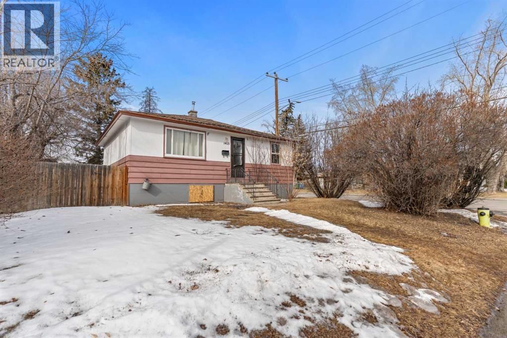 1403 43 Street property photo
