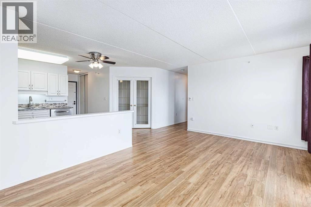 5102 48 STREET Image 14