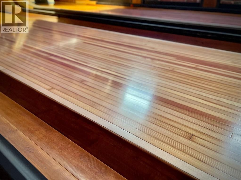 10004 100 STREET Image 11