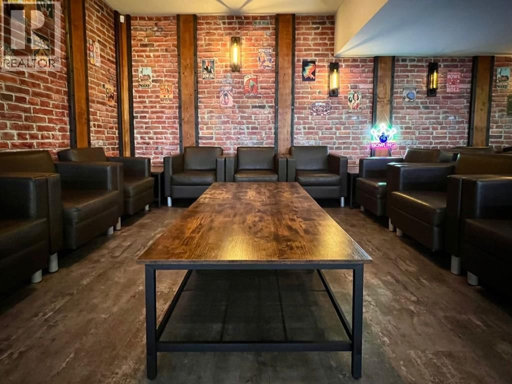 10004 100 STREET Image 15