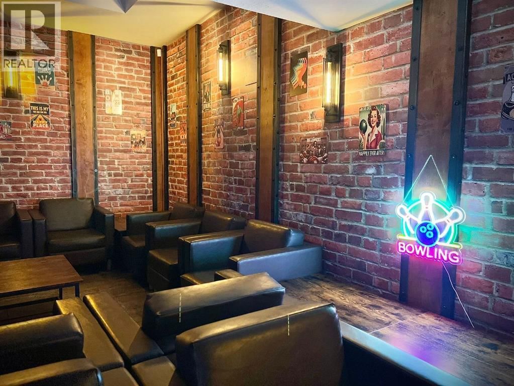 10004 100 STREET Image 17