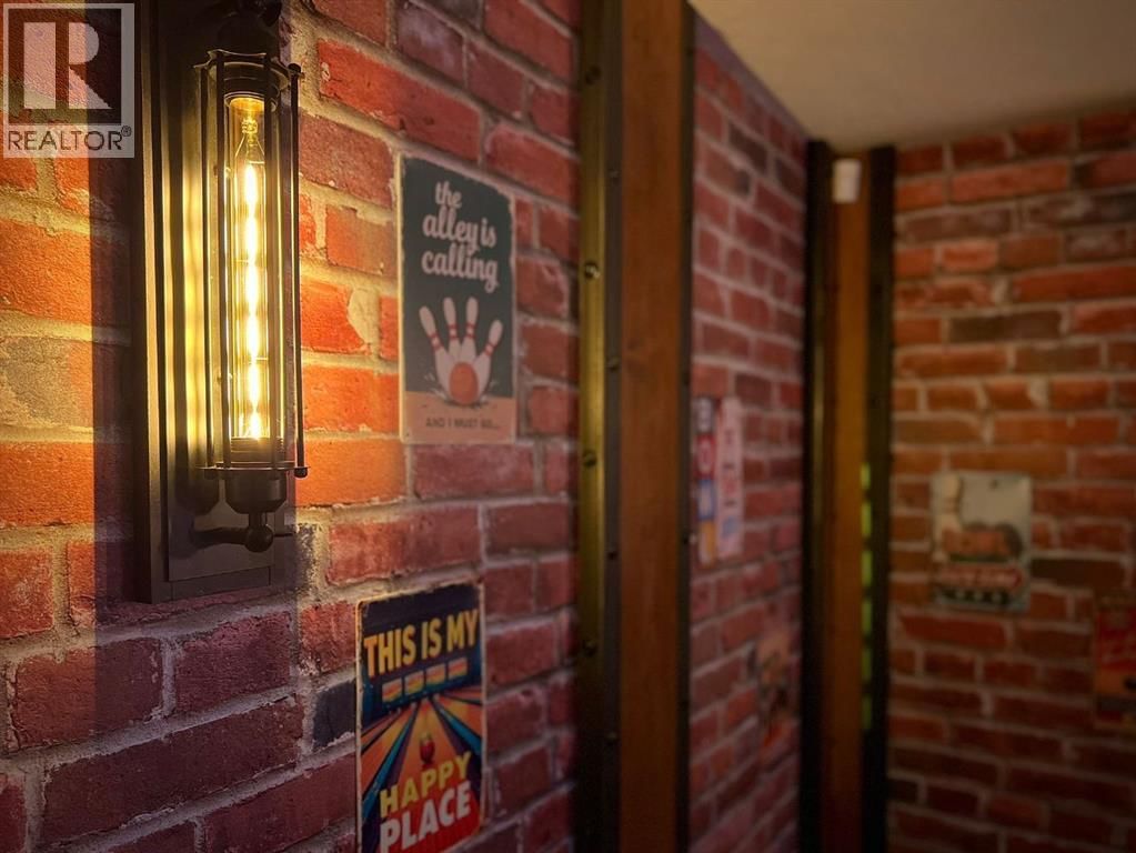 10004 100 STREET Image 18