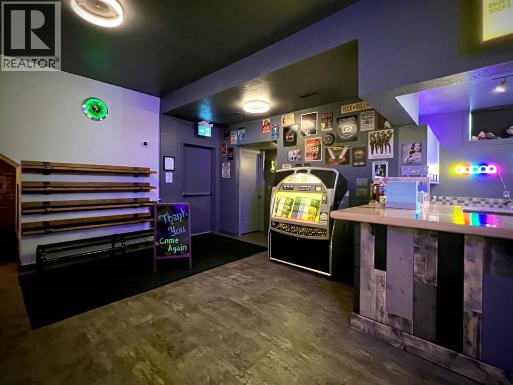 10004 100 STREET Image 22