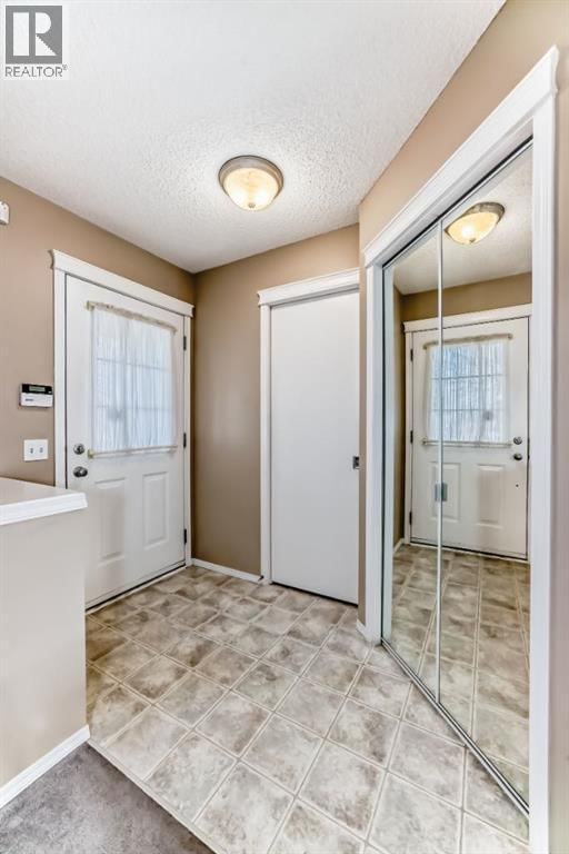 240 Prestwick Way property photo