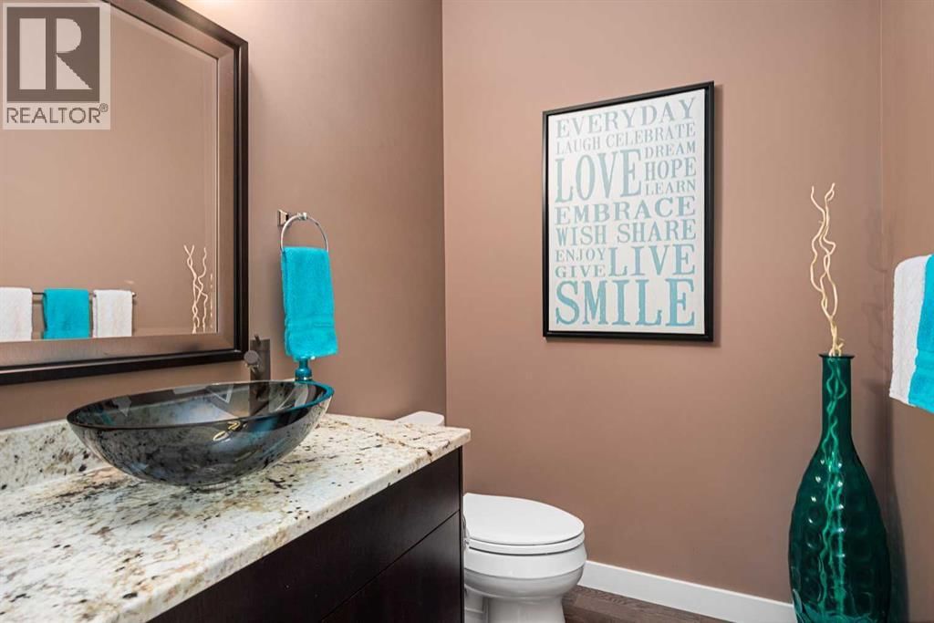 521 9 AVENUE NORTHEAST Image 14