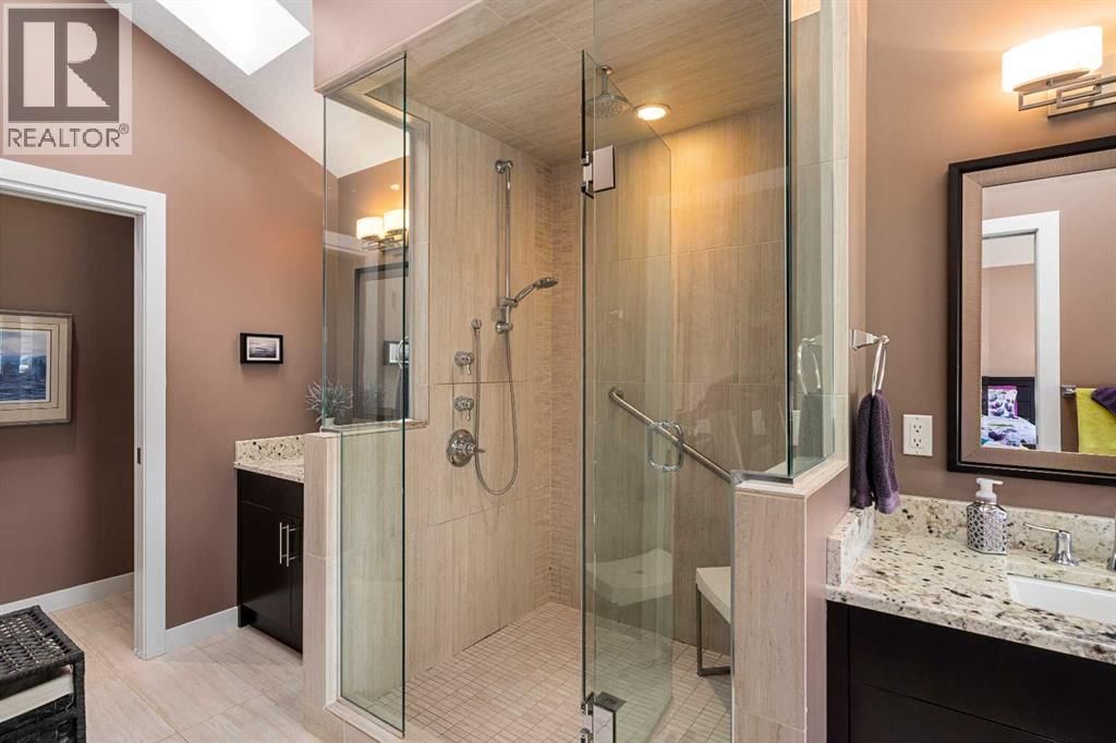 521 9 AVENUE NORTHEAST Image 24